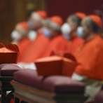 El papa recorta salarios para clérigos y monjas de Roma