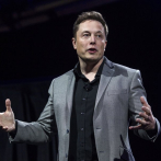 Elon Musk borra dos tuits en los que afirmaba que Tesla superará a Apple