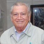 Escritor dominicano Marcio Veloz Maggiolo permanece ingresado por COVID