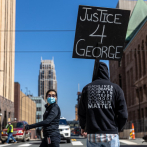 Protestan en Mineápolis tras apertura del juicio por la muerte de Floyd