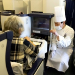 Una compañía aérea japonesa propone comida a 460 euros a bordo de un avión en tierra