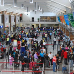 Alerta por falsa alarma de bomba retrasa vuelo en el aeropuerto Las Américas