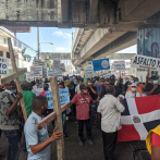 Villa Mella inicia la semana con marcha hacia MOPC por arreglo de sus calles