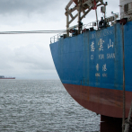 Colisión de dos buques provoca derrame de crudo ante puerto chino