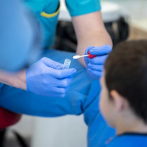 Austria prueba test de detección de covid-19 en forma de piruleta para los niños