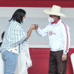 Candidatos a segunda vuelta debaten sobre el futuro de Perú