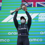 Hamilton rebasa a Verstappen y gana el GP de España