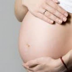 Suspenden vacunación de embarazadas con AstraZeneca en Brasil