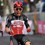 Evans gana la quinta etapa del Giro de Italia