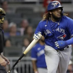 Vladimir Guerrero Jr. conecta su jonrón 16 y es líder de Grandes Ligas