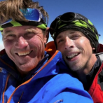 Alpinistas checos élites atrapados en la pared de una montaña en Nepal