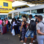 Se dinamiza el flujo de pasajeros en paradas de autobuses