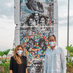 Embajada de Alemania dona fragmento de Muro de Berlin al país