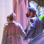 ¡Acaramelados! Captan a Jennifer López y a Ben Affleck entrando a un hotel en Los Ángeles