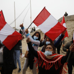 Peruanos eligen presidente en medio de estragos del Covid-19