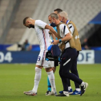 Karim Benzema abandona amistoso por molestias en la rodilla derecha