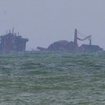 El mar complica la inspección del buque hundido en Sri Lanka