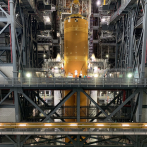 Sale primera imagen de cohete SLS ensamblado