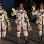 Despega con éxito la nave que llevará a tres astronautas chinos al espacio