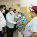 Camacho realiza recorrido por Elías Piña para incentivar campaña de vacunación