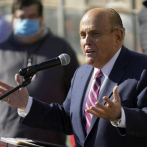 Suspenden licencia de Giuliani por mentir sobre elecciones
