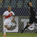 Perú vence por penales a Paraguay y es semifinalista