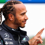 Lewis Hamilton extiende dos años más su contrato con la escudería Mercedes Benz