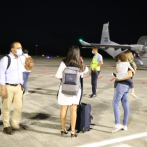 Fuerza Aérea Dominicana traslada a 15 dominicanos más que se encontraban en Haití