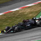 Lewis Hamilton buscará en casa recortar la desventaja con relación a Verstappen