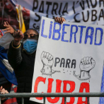 Partidarios y detractores del régimen cubano chocan en Chile