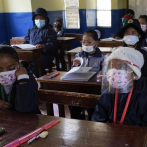 Estudiantes regresan de a poco a las aulas en Bolivia