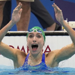 Tatjana Schoenmaker, de Sudáfrica, establece marca mundial en natación