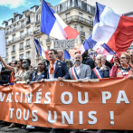 Casi 240,000 franceses en cuarta semana de protestas contra medidas anticovid-19