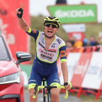 Rein Taaramäe gana la tercera etapa y toma el liderato de la Vuelta a España