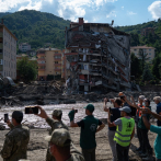 El balance de muertos por las inundaciones asciende a 77 mientras 34 personas permanecen desaparecidas en Turquía