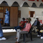 Sudáfrica transforma un tren en centro de vacunación anticovid
