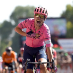 Nielsen gana la etapa 12 de Vuelta a España, Roglic se cae sin gravedad