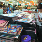 Padres se quejan por aumento de precios en libros escolares