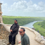 A Steven Seagal le sorprende “el fanatismo moderado” de los dominicanos
