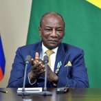 Militares golpistas detienen al presidente de Guinea y ordenan disolver las instituciones