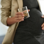 El alcohol daña a los bebés dentro del mismo vientre
