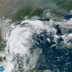 Tormenta tropical Nicholas aumenta fuerza en Golfo de México