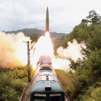 Corea del Sur dispara su primer misil balístico desde un submarino