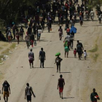 Tensión en campamento de migrantes haitianos tras arribo de patrullas policiales