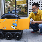 Robots de entregas amenazan los trabajos de millones de repartidores chinos