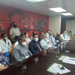 Médicos anuncian paro de labores en hospitales y clínicas al mismo tiempo