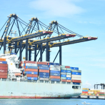 Aduanas lanza programa que permitirá a 105 exportadores exportar sin papeles