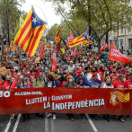Independentistas marchan en Barcelona a cuatro años del referéndum de 2017