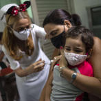 Vacunas para migrantes indocumentados y otras claves de la covid en América
