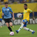 Neymar recupera la alegría de jugar con selección de Brasil
